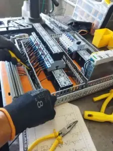 Fabricação de Painéis Elétricos